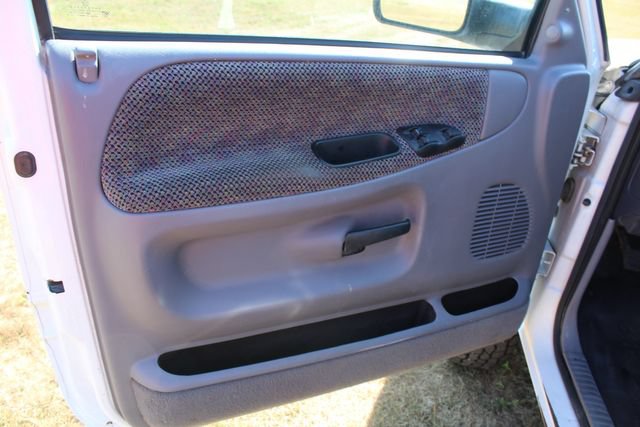 Used 2001 Dodge Ram 3500 Truck 4x4 Regular Cab image 17