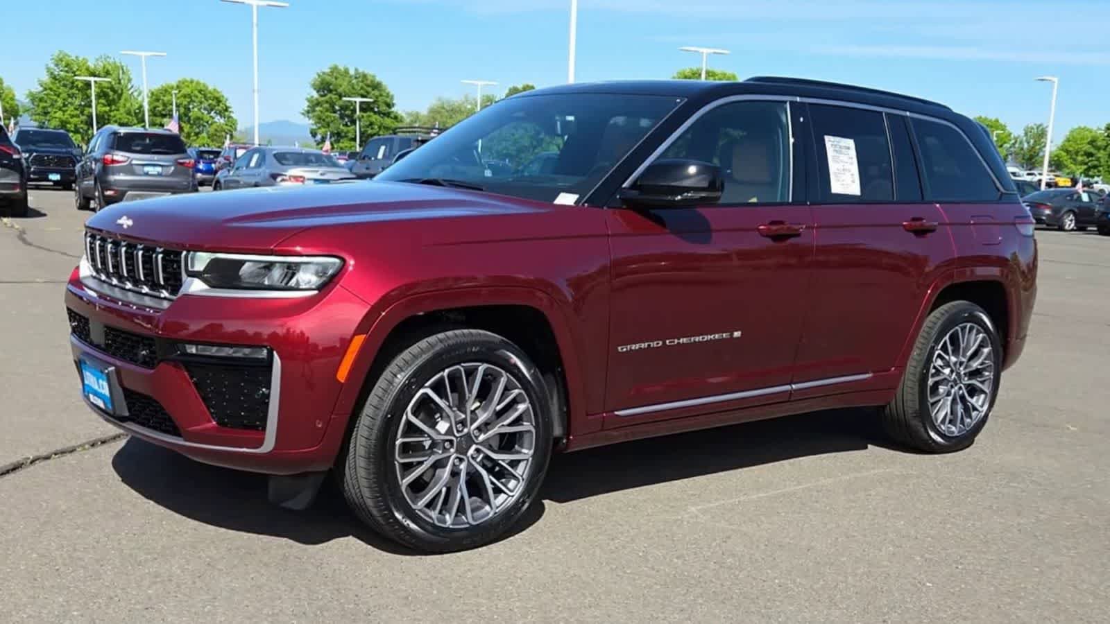 New 2026 Jeep Grand Cherokee Summit AWD/4WD image 4