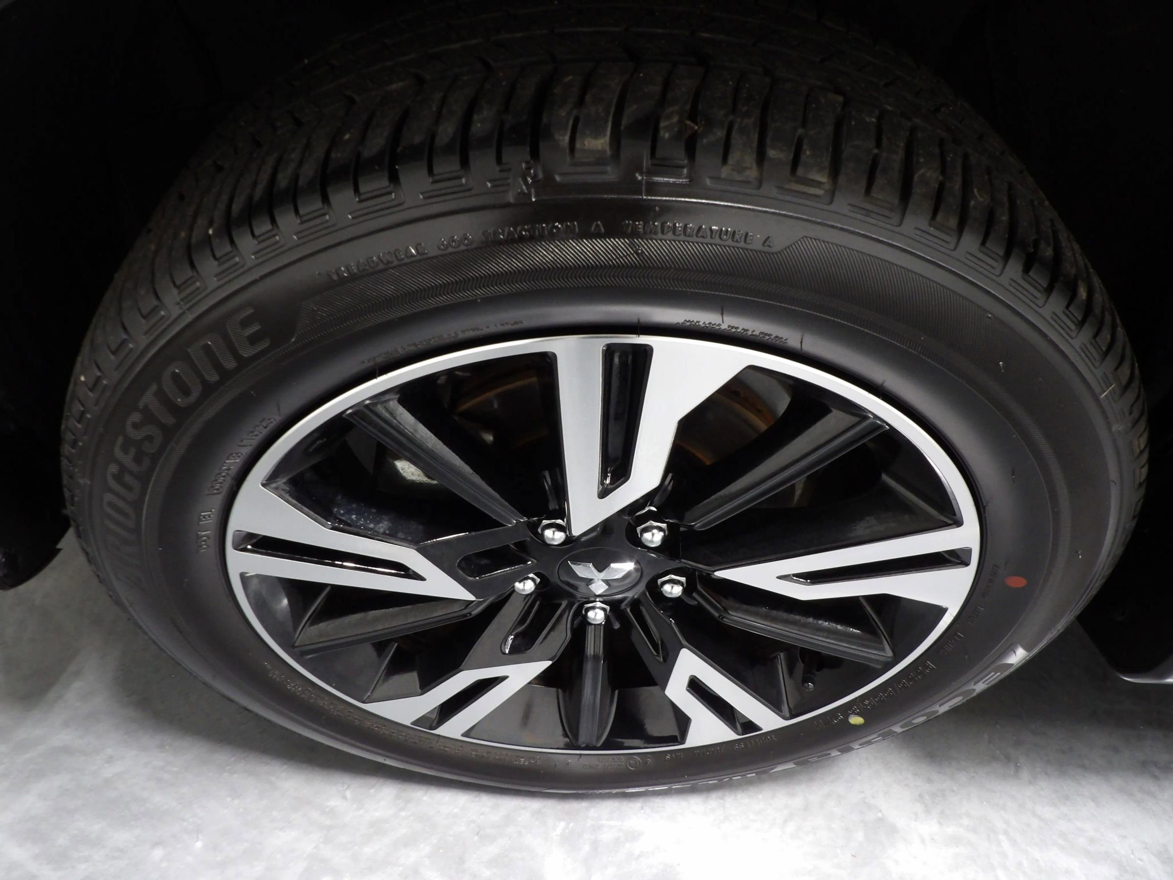 Used 2025 Mitsubishi Eclipse Cross SE image 27