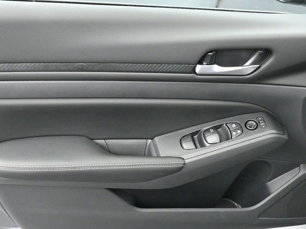 New 2025 Nissan Altima 2.5 SV w/ SV Special Edition Package image 11