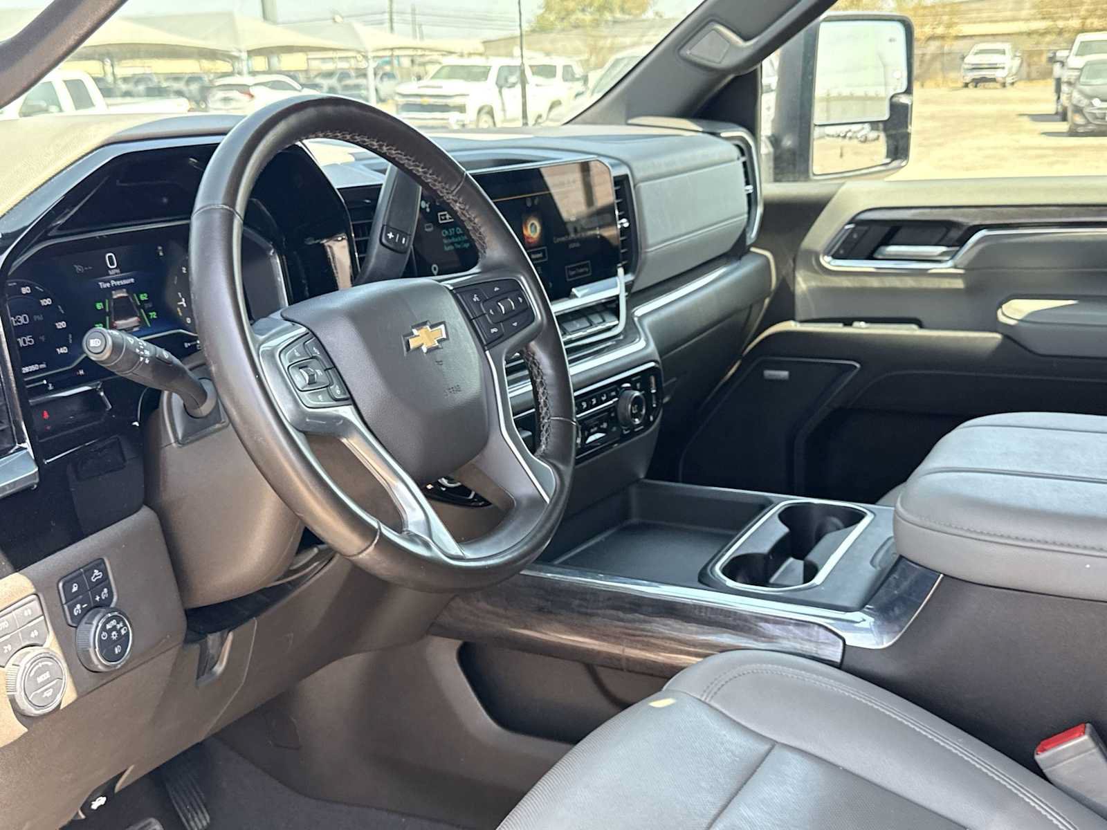 Used 2024 Chevrolet Silverado 3500 LTZ w/ LTZ Convenience Package AWD/4WD image 10