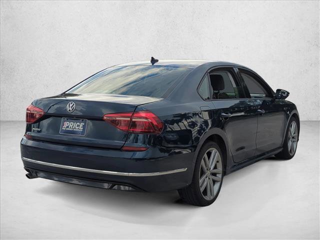 Used 2018 Volkswagen Passat 2.0T R-Line image 5