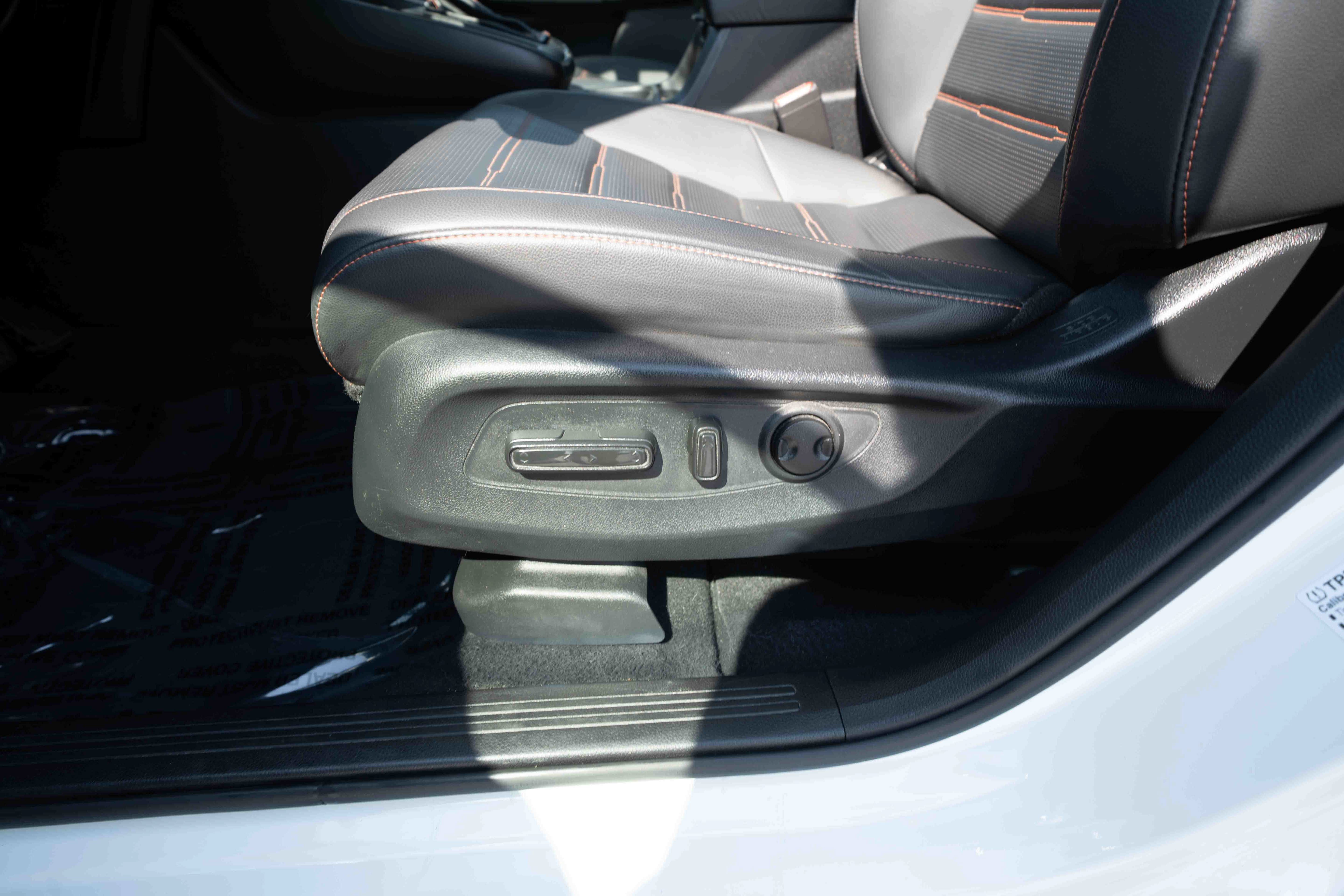 Used 2023 Honda CR-V Sport Touring image 12