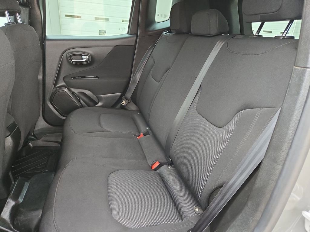 Used 2021 Jeep Renegade Sport image 26