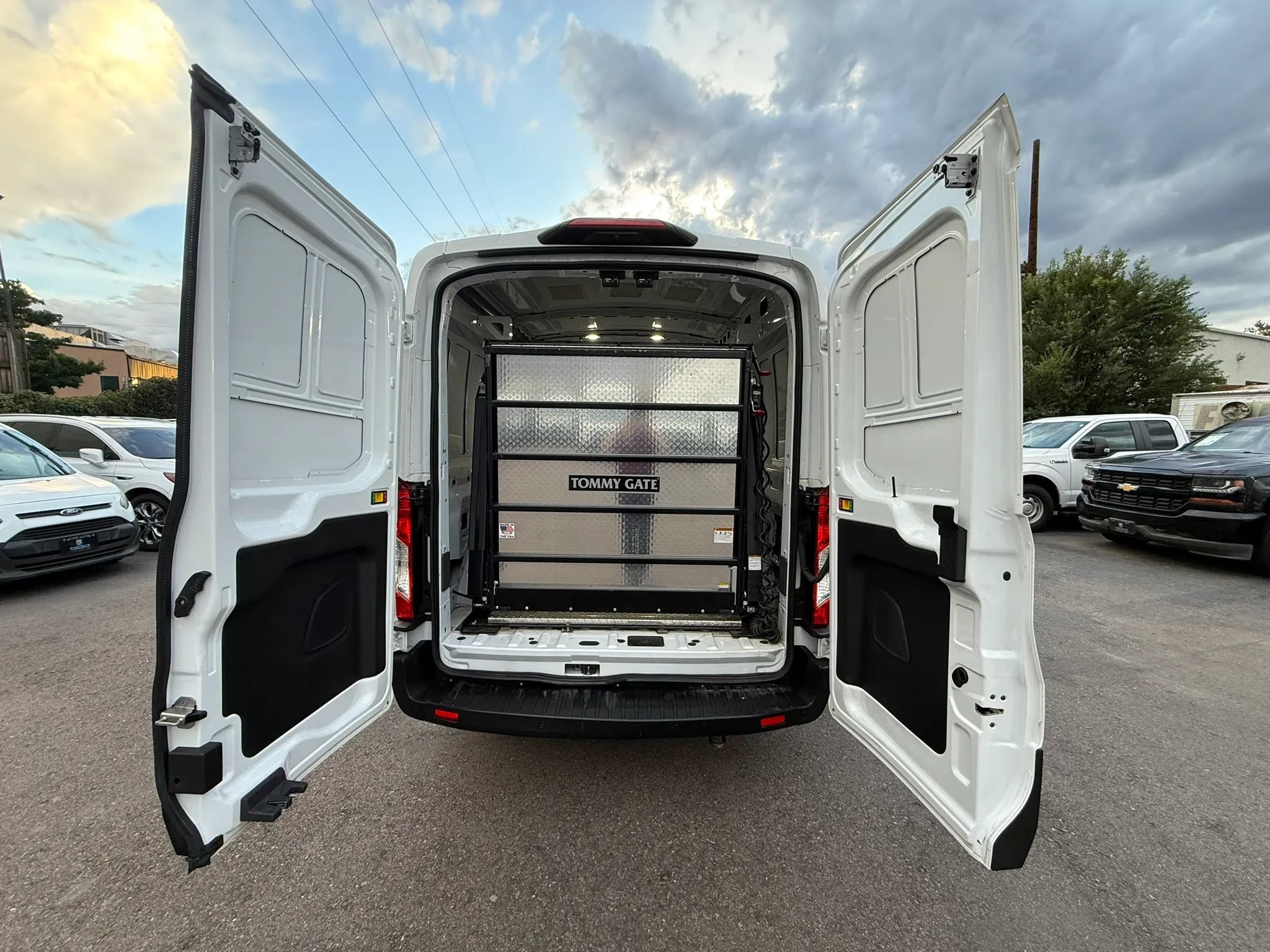 Used 2021 Ford Transit 150 Medium Roof RWD image 19