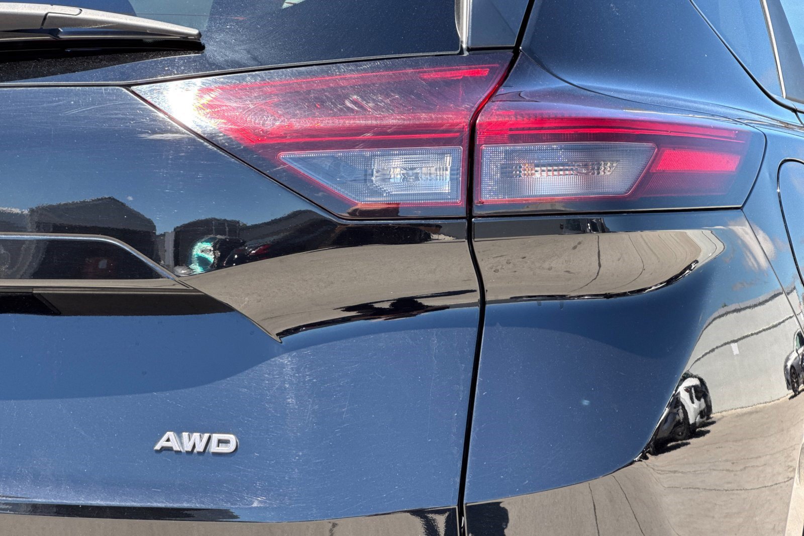 Used 2025 Nissan Rogue SV AWD/4WD image 29