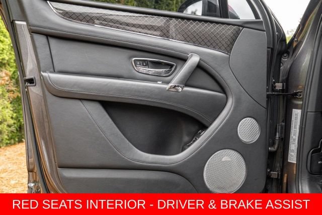 Used 2020 Bentley Bentayga AWD/4WD image 54