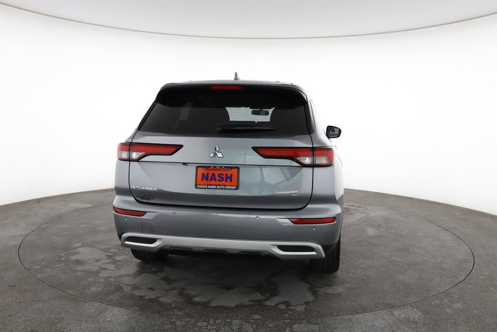 Used 2024 Mitsubishi Outlander SE image 11