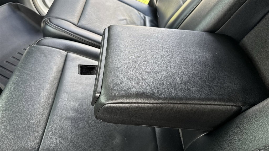 Used 2017 Ford F350 Lariat w/ Chrome Package image 39