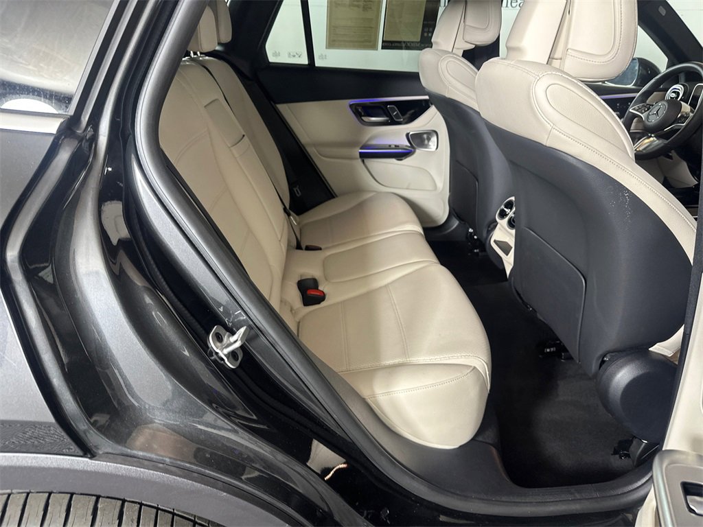 Certified 2025 Mercedes-Benz GLC 300 image 17