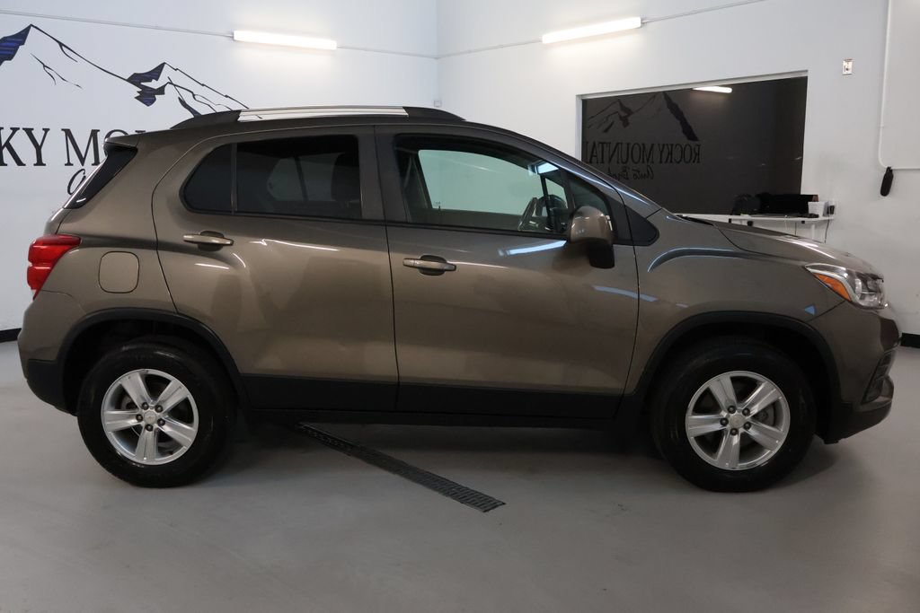 Used 2022 Chevrolet Trax LT w/ Driver Confidence Package AWD/4WD image 8