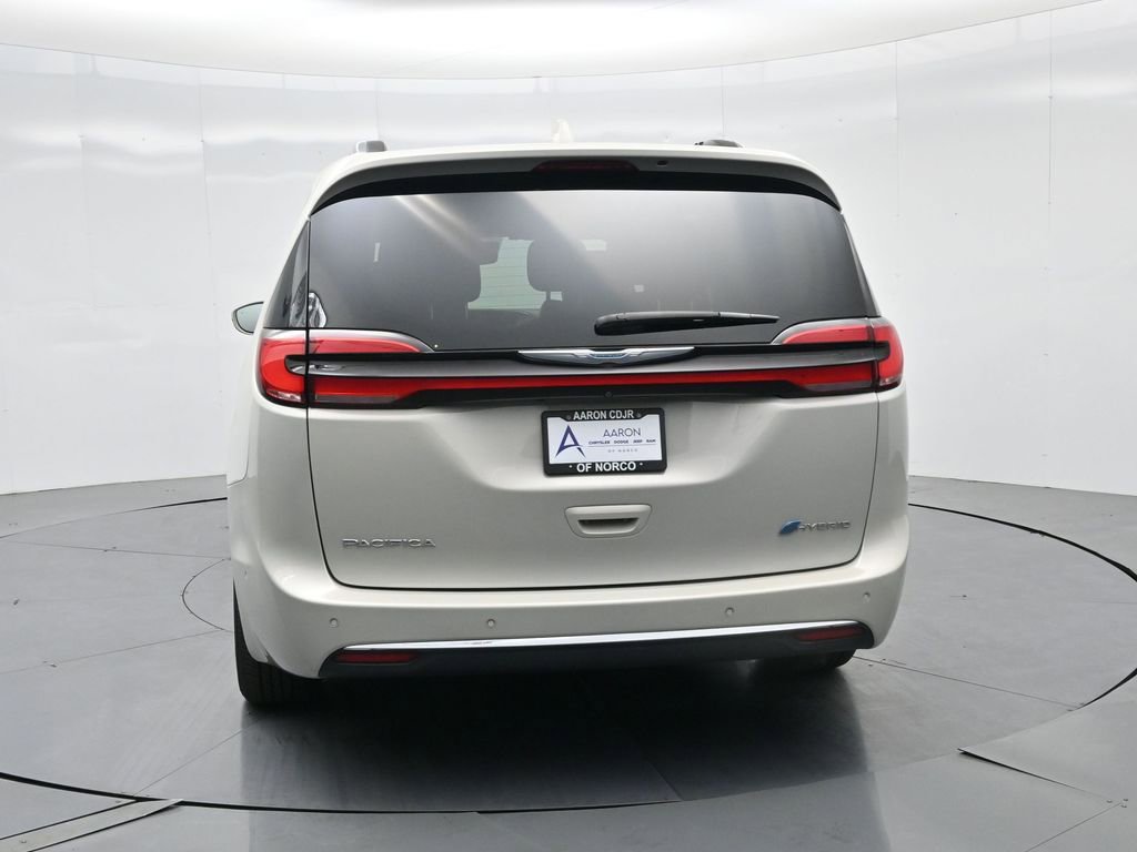 Used 2021 Chrysler Pacifica Limited w/ Premium & Safety Sphere Group image 8