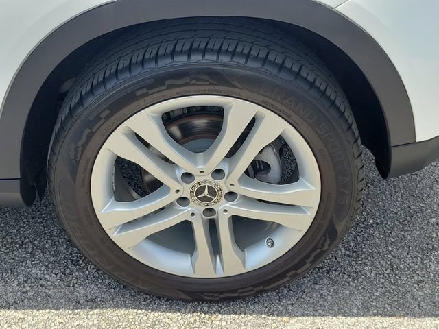 Used 2020 Mercedes-Benz GLA 250 4MATIC w/ Premium Package image 7