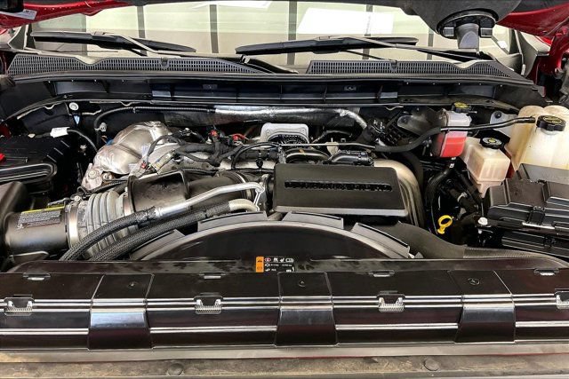 Used 2025 GMC Sierra 3500 AT4 w/ AT4 Premium Plus Package AWD/4WD image 8