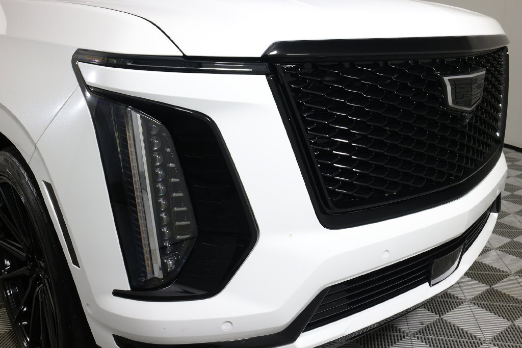 Used 2025 Cadillac Escalade Sport w/ Touring Package AWD/4WD image 47