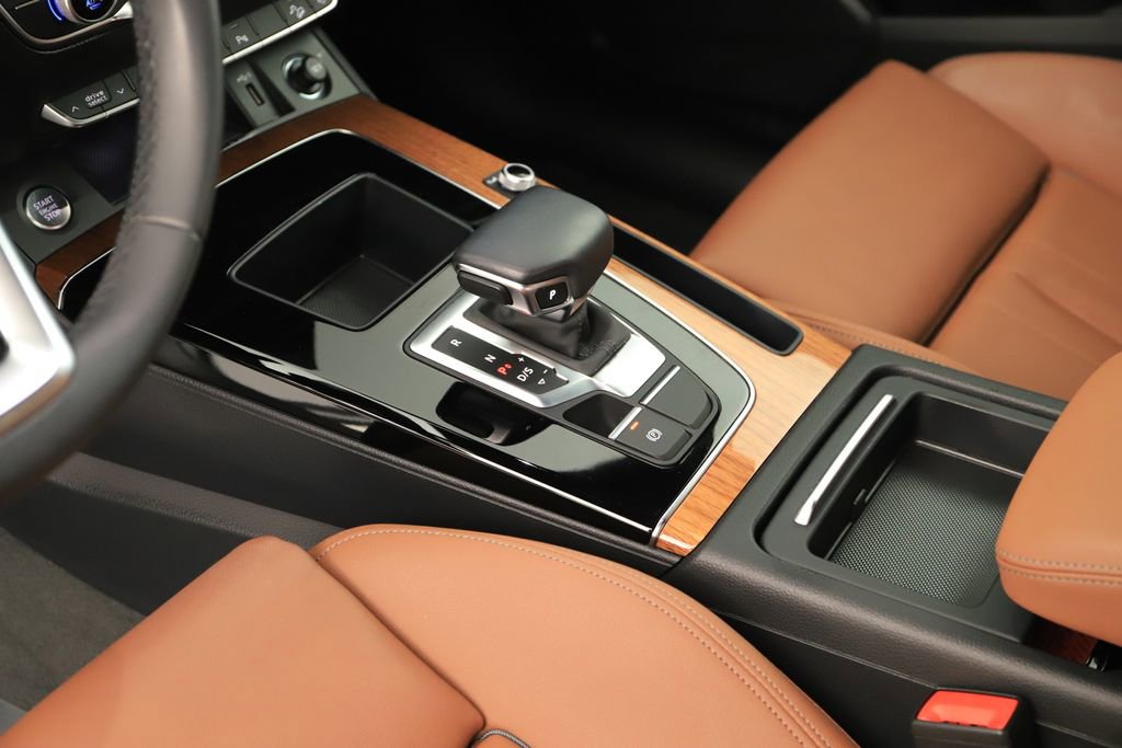 Certified 2022 Audi Q5 e Premium w/ Convenience Package image 16