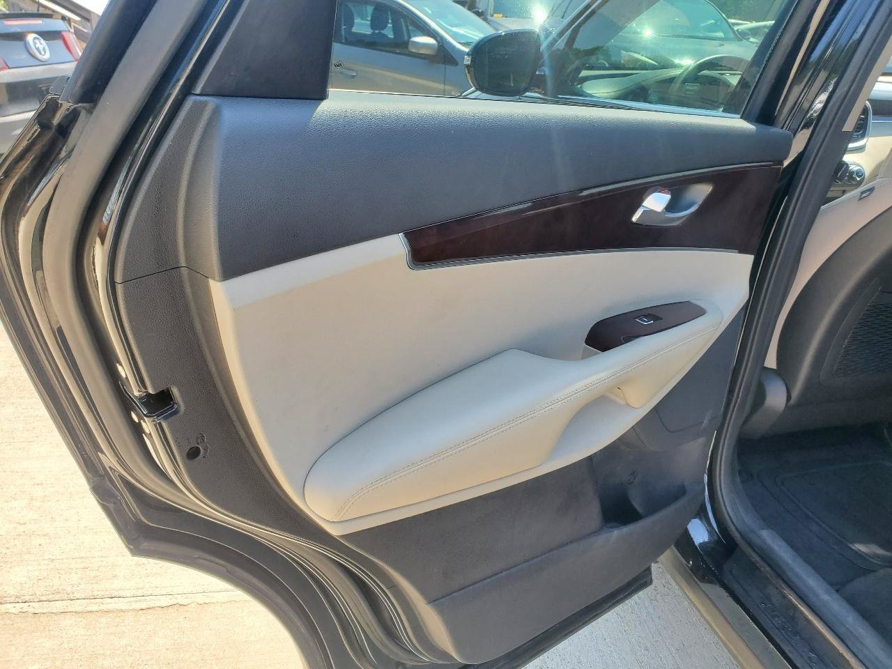 Used 2018 Kia Sorento FWD image 14