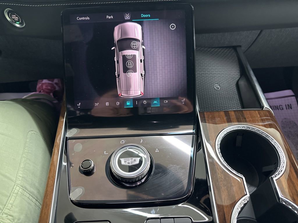 New 2026 Cadillac Escalade Platinum Sport w/ LPO, ONYX Package image 40