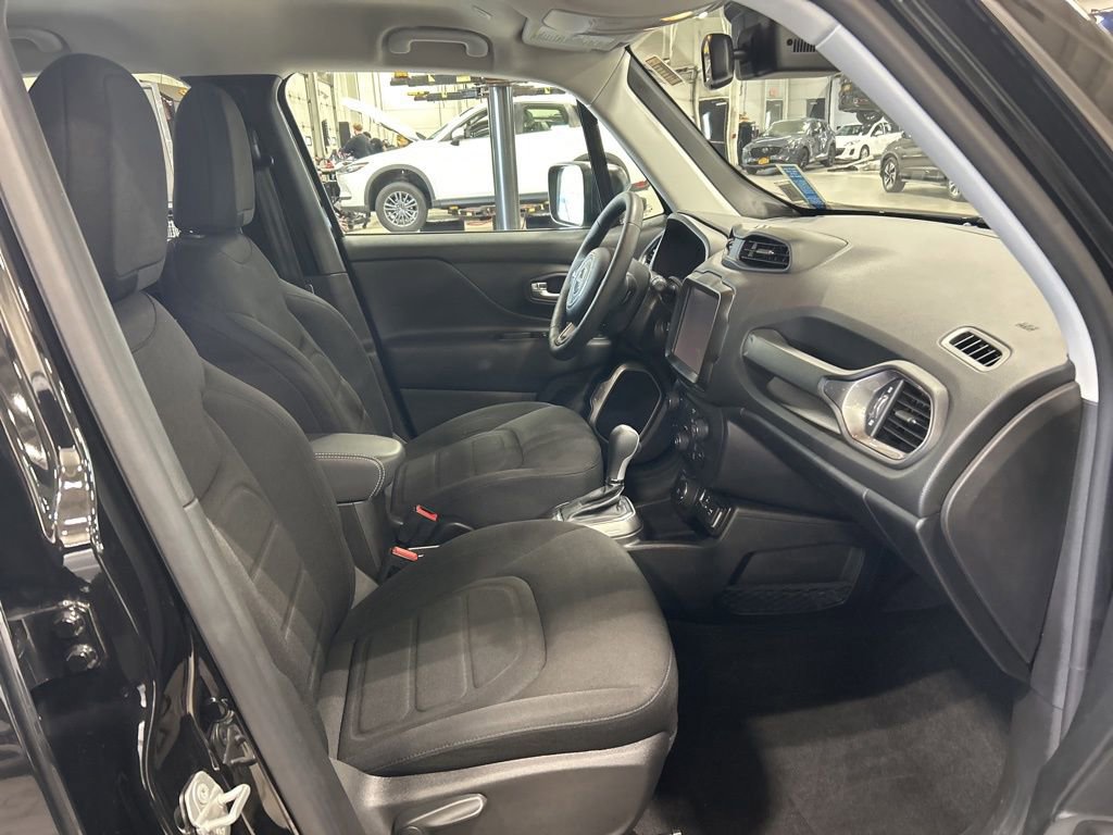 Used 2022 Jeep Renegade Latitude w/ Convenience Group image 13