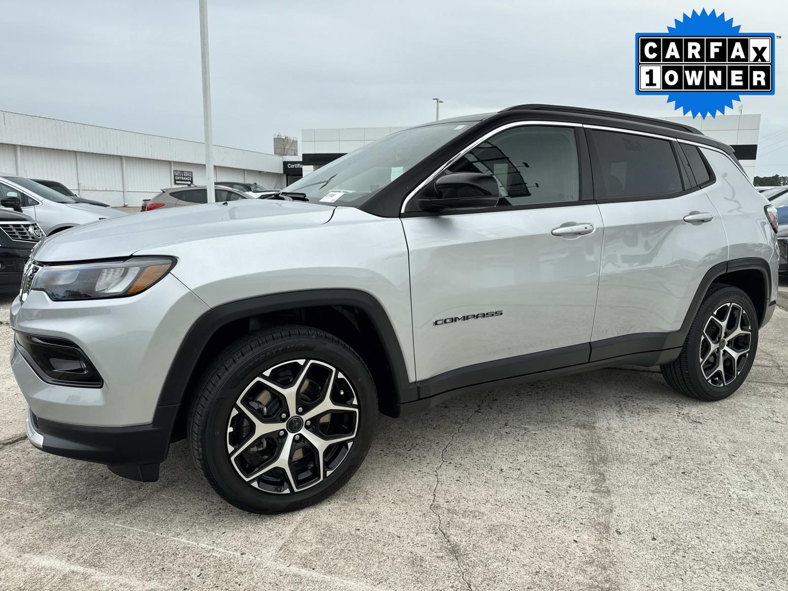 Used 2025 Jeep Compass Limited AWD/4WD image 8
