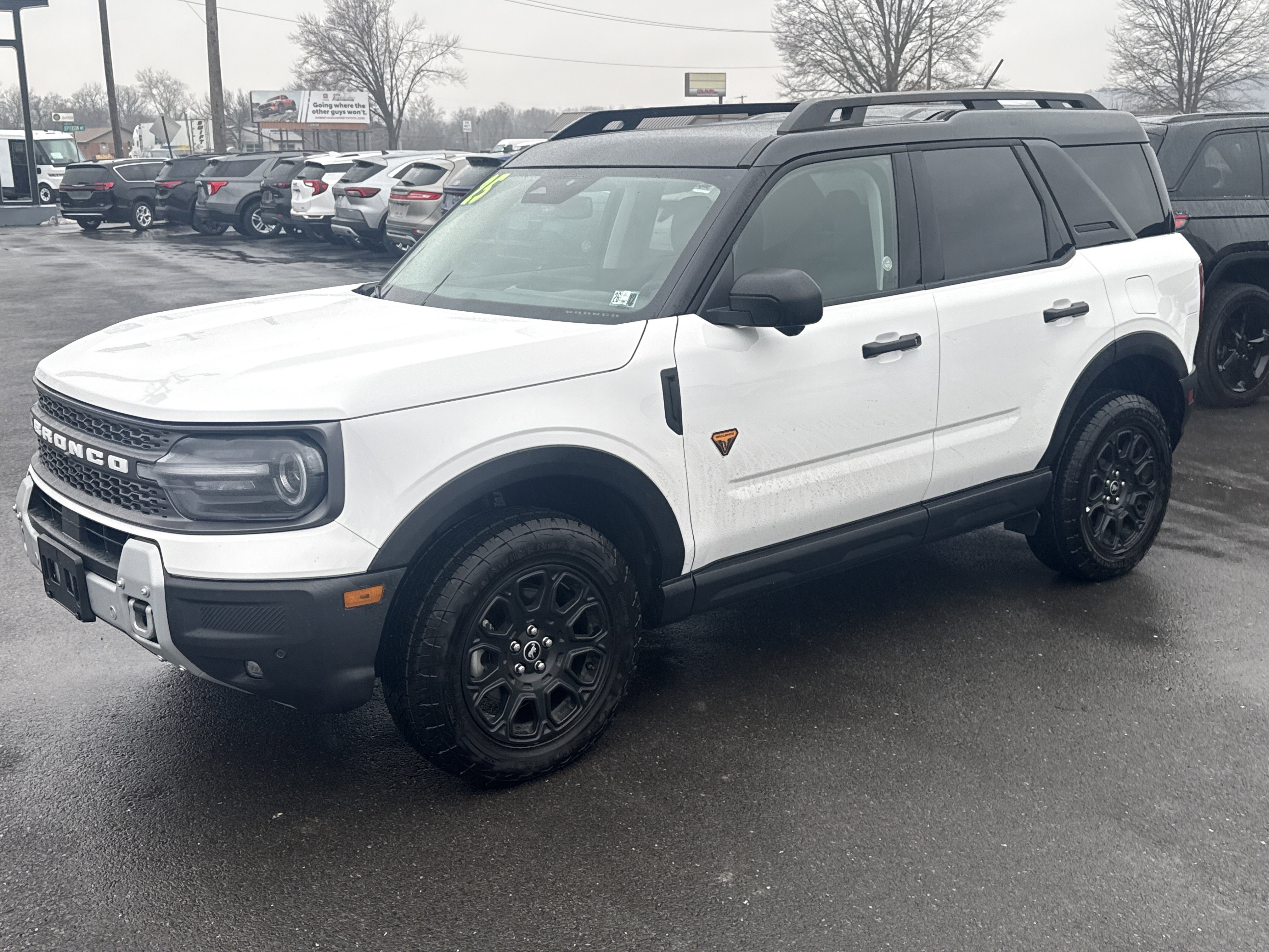 Used 2025 Ford Bronco Sport Badlands image 7