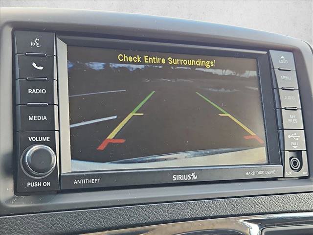 Used 2014 Chrysler Town & Country Touring FWD image 19