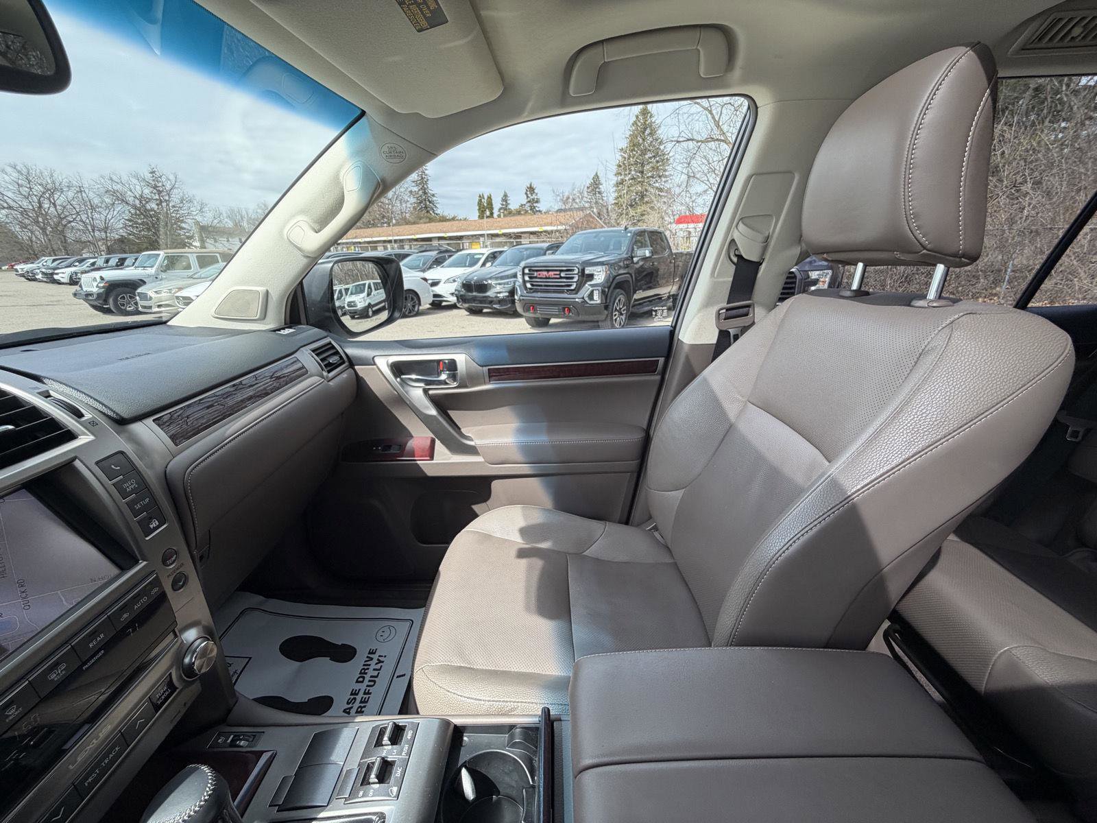 Used 2019 Lexus GX 460 Premium image 25