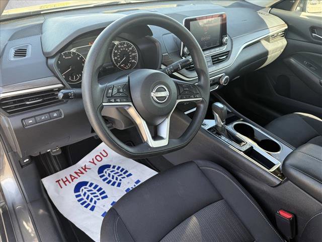 Used 2024 Nissan Altima 2.5 SV image 12