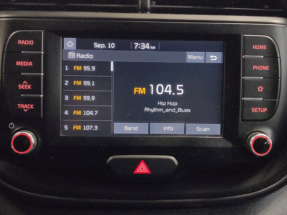 Used 2021 Kia Soul LX FWD image 25
