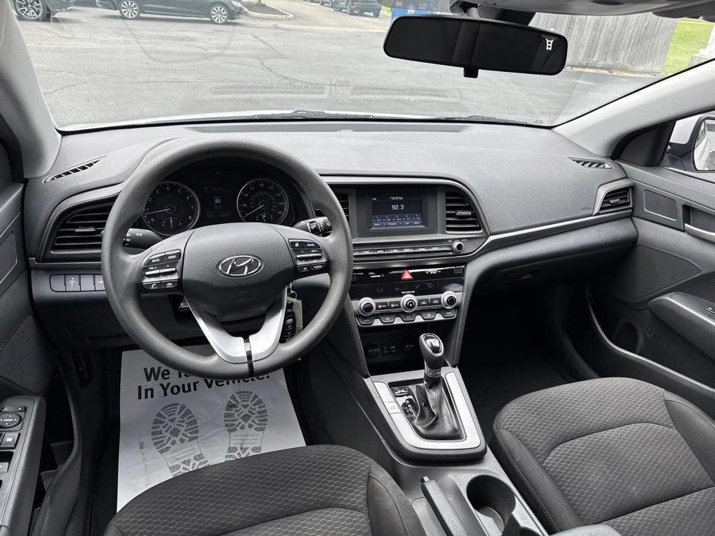 Used 2020 Hyundai Elantra SE w/ Cargo Package (C1) FWD image 32