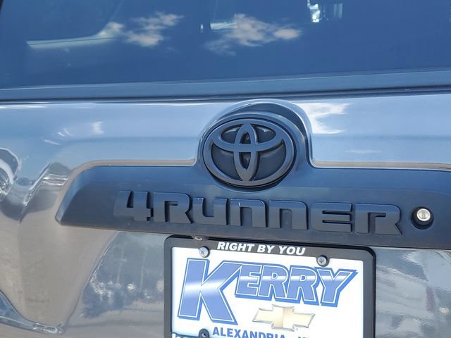 Used 2018 Toyota 4Runner TRD Off-Road AWD/4WD image 7