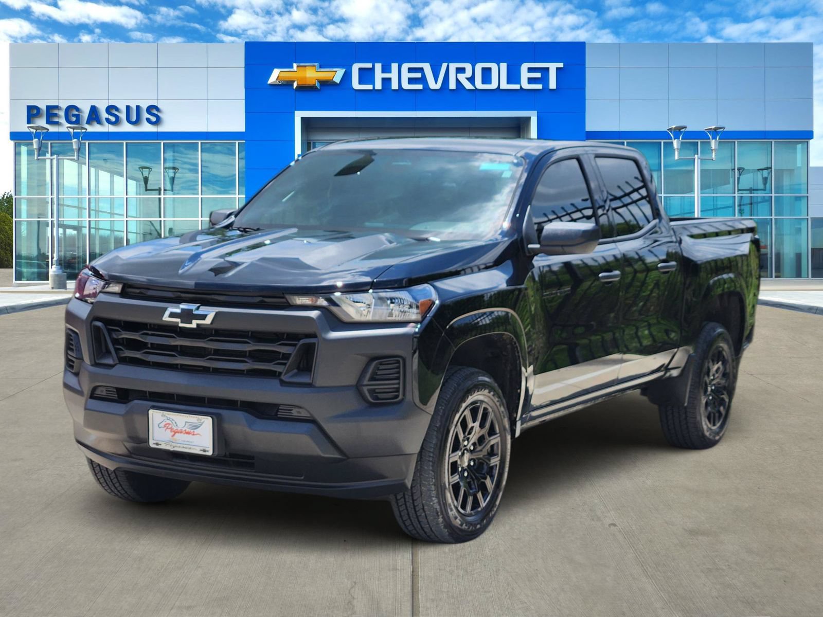 Used 2026 Chevrolet Colorado W/T w/ WT Custom Package RWD image 2