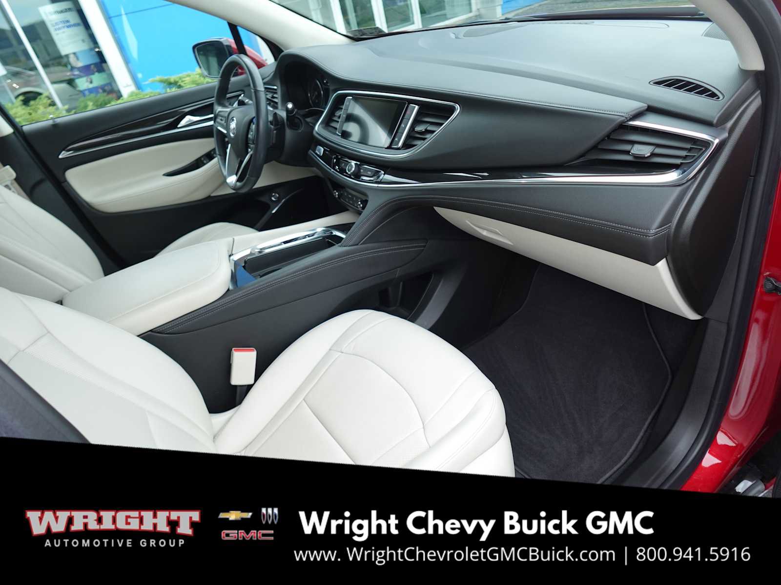 Used 2023 Buick Enclave Essence image 29