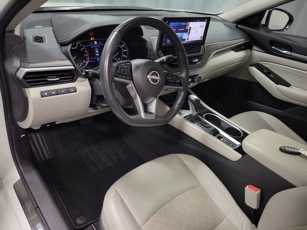 Used 2023 Nissan Altima 2.5 SL AWD/4WD image 13