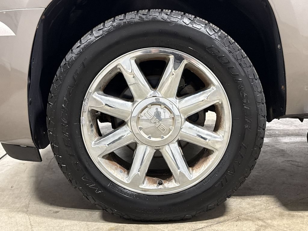 Used 2012 GMC Yukon XL Denali AWD/4WD image 29