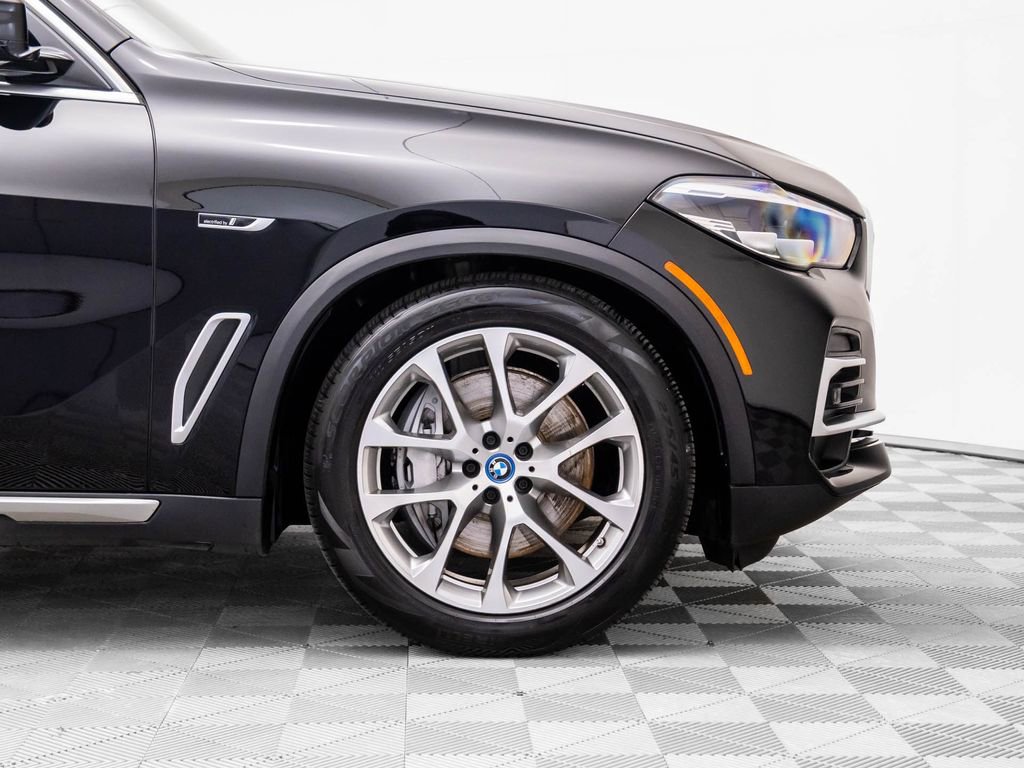 Used 2023 BMW X5 xDrive45e w/ Climate Comfort Package image 35