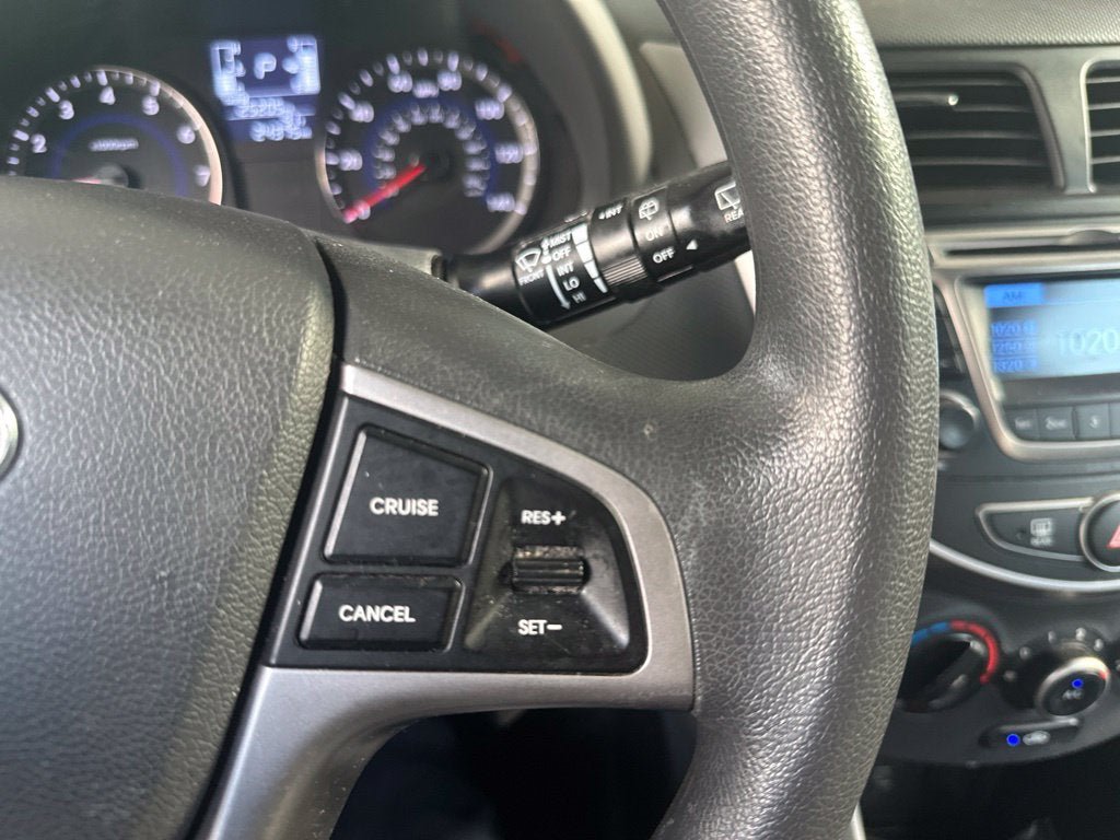 Used 2015 Hyundai Accent GS FWD image 14