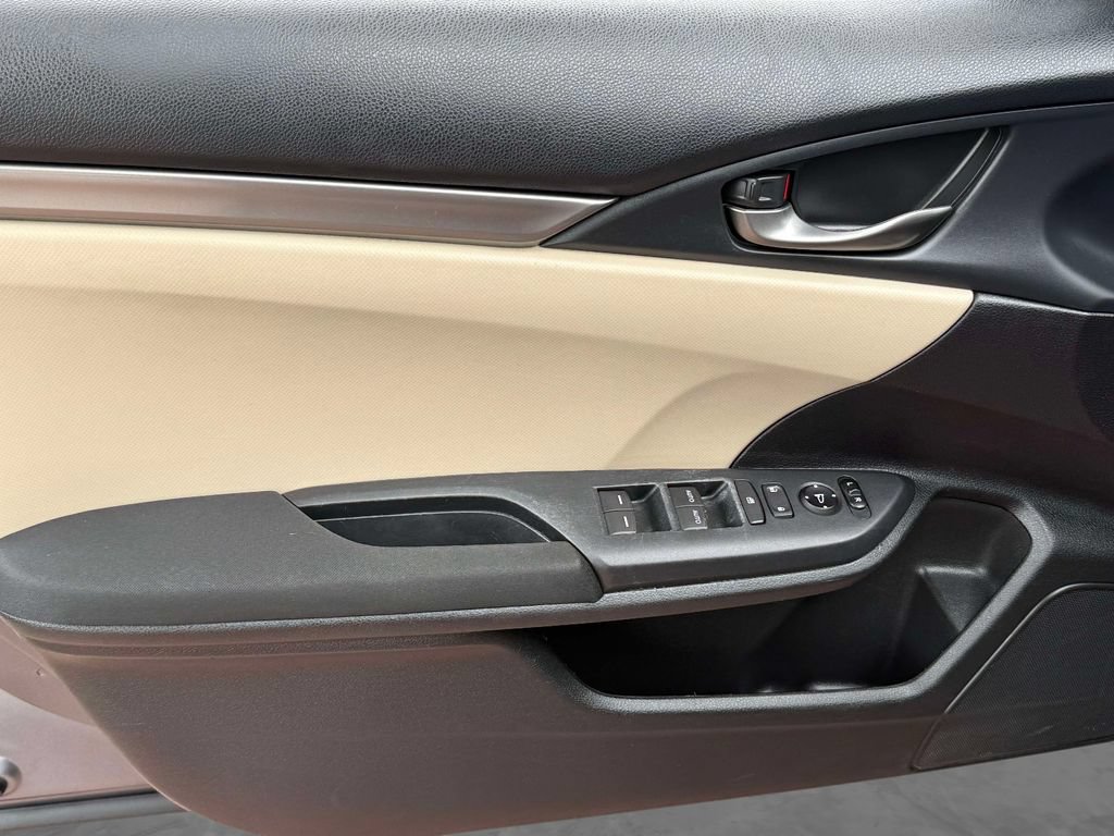 Used 2018 Honda Civic Sport image 10