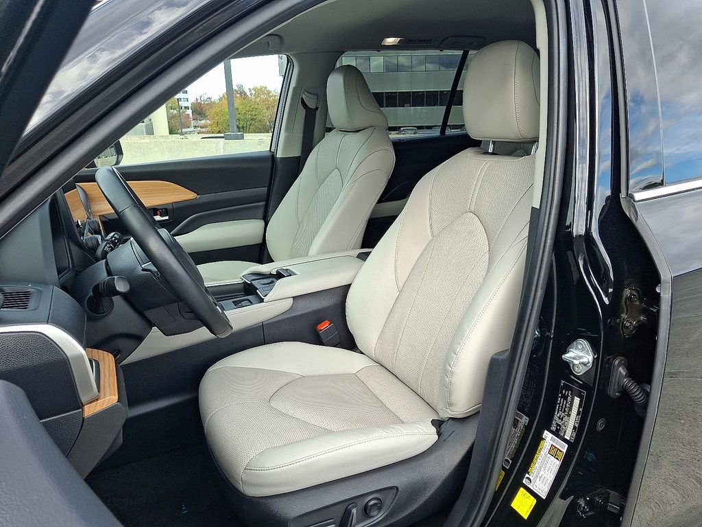 Used 2024 Toyota Grand Highlander XLE image 5