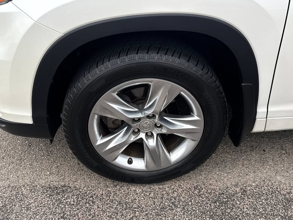Used 2015 Toyota Highlander Limited AWD/4WD image 41