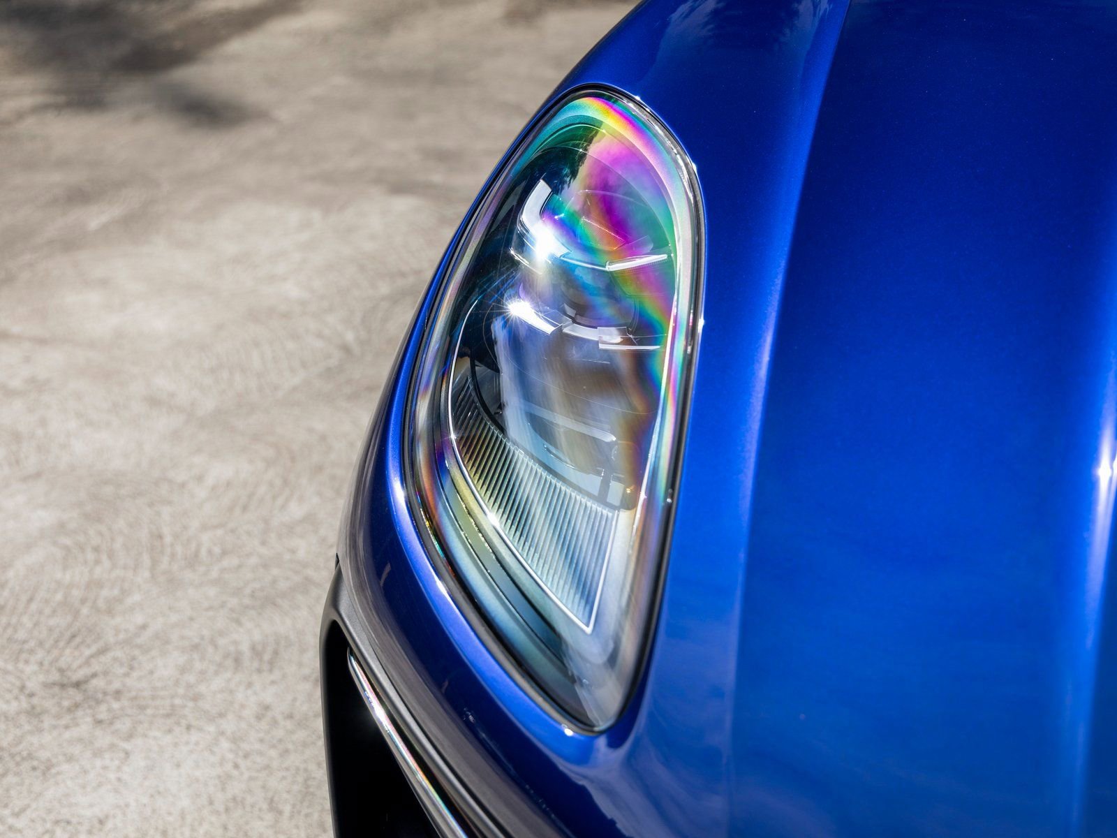 New 2025 Porsche Macan image 14