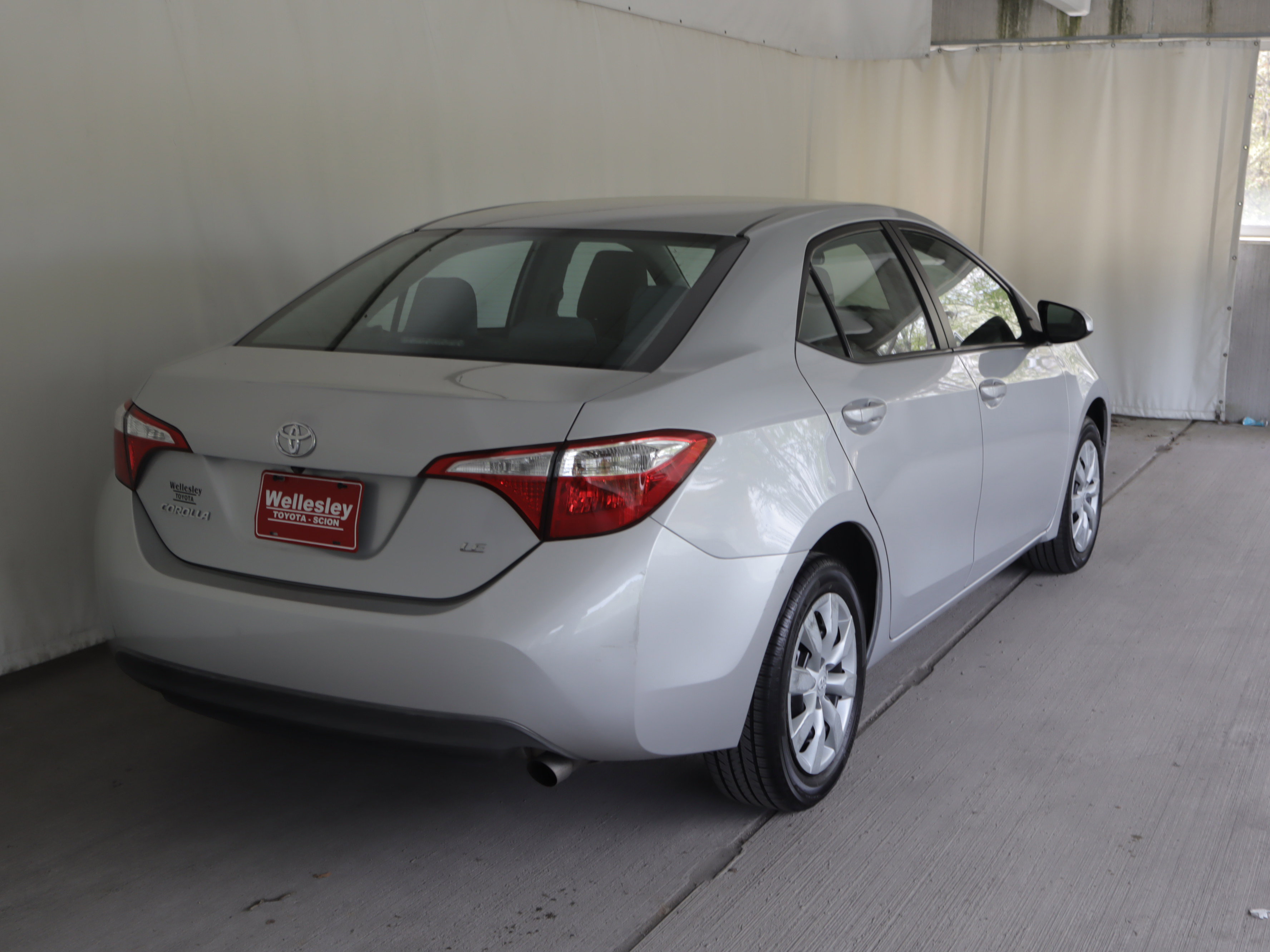 Used 2016 Toyota Corolla LE FWD image 6