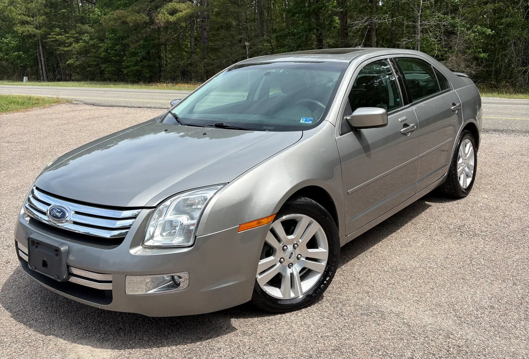 Used 2009 Ford Fusion SEL FWD image 2