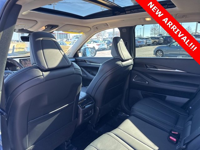 Used 2025 INFINITI QX60 Sensory image 8