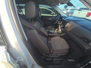 Used 2021 Chevrolet Traverse LT FWD image 11