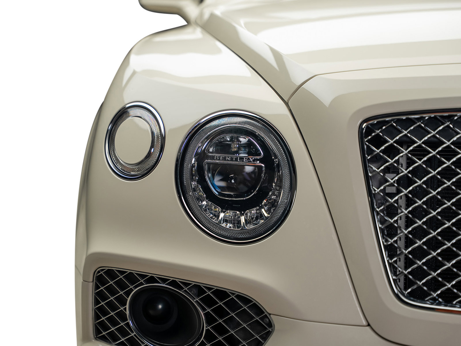 Used 2019 Bentley Bentayga AWD/4WD image 3
