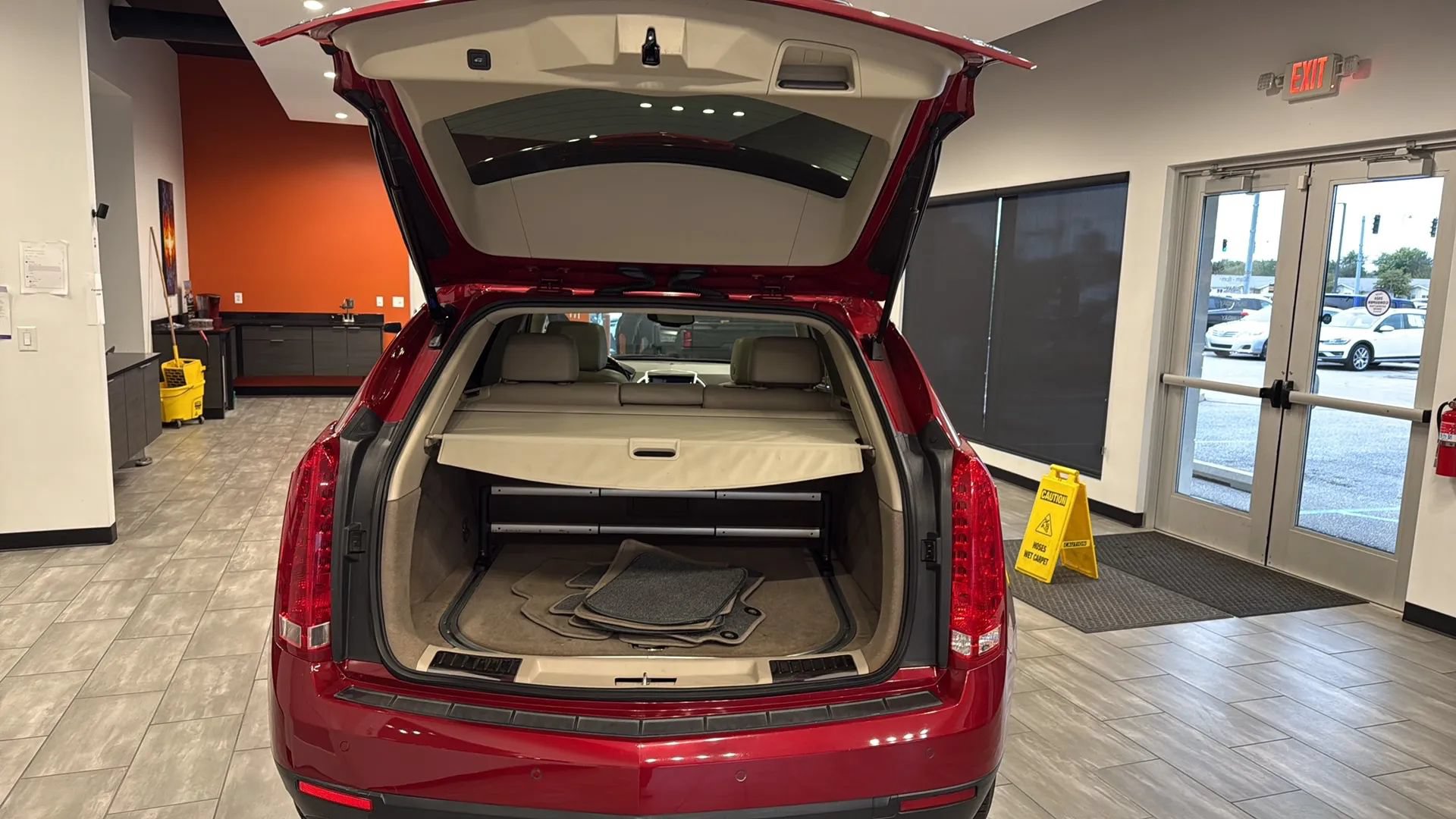 Used 2015 Cadillac SRX Luxury w/ Driver Awareness Package FWD image 38