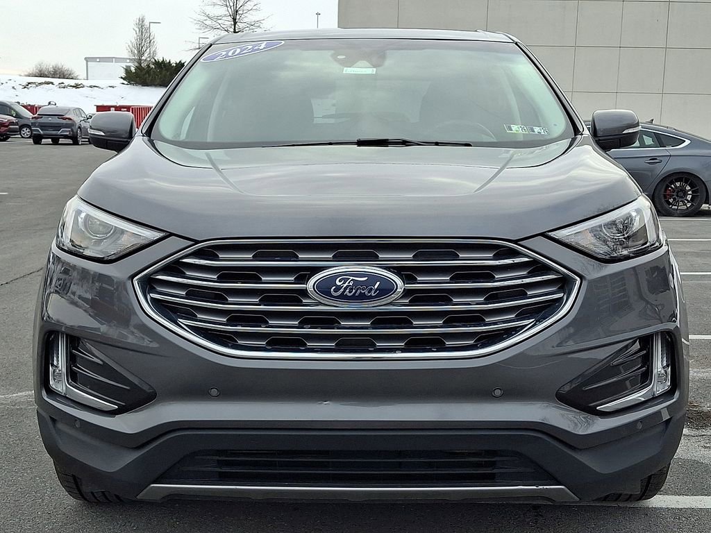 Used 2024 Ford Edge Titanium image 4