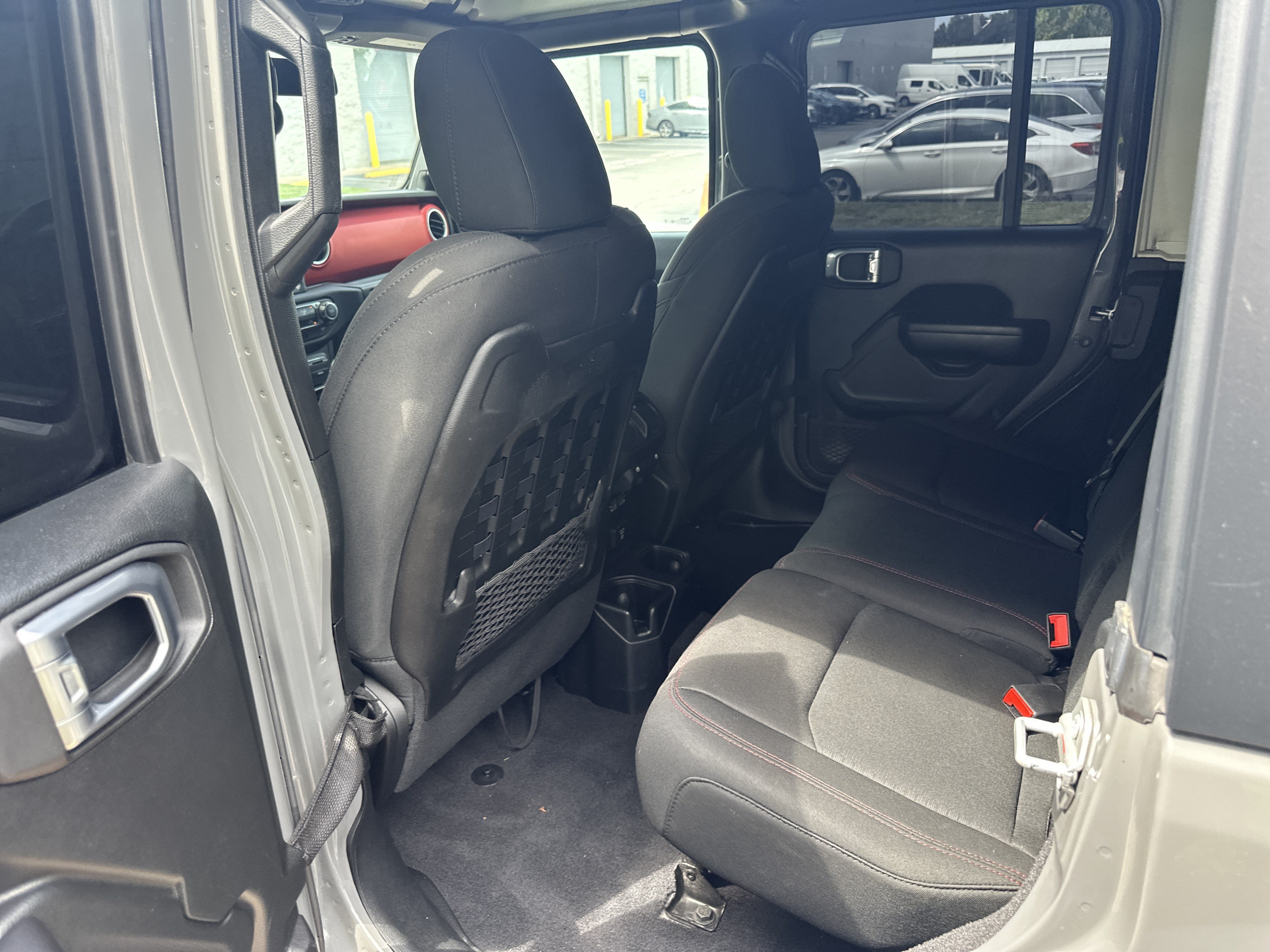 Used 2021 Jeep Wrangler Unlimited Rubicon AWD/4WD image 32
