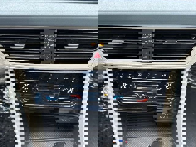 New 2025 Volkswagen Jetta SE image 34